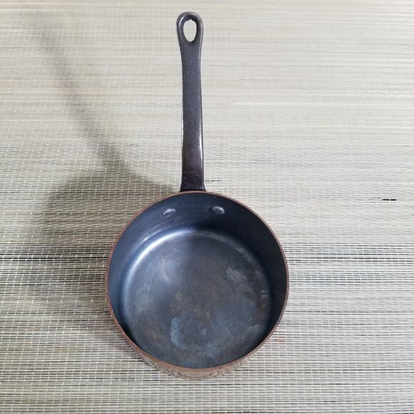 Vintage 4.5" Copper Saucepan Chef Cooking Pot Iron Handle Tin Lined Hand Rivets - Picture 3 of 13